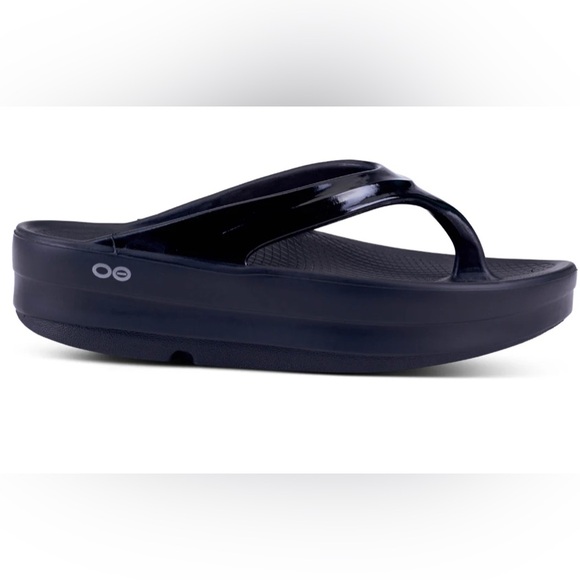 OOFOS OOMEGA OOLALA Black Thong Sandal Women 8 EU 39 - Picture 1 of 17